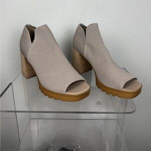 Eileen Fisher Colin Ankle Platform Open Toe Boot Beige Women’s Size 11. EUC